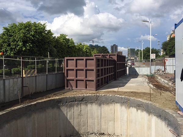 A Smooth Delivering of Waste Water Storage Container